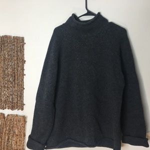 ❄️NEWTON TRADING COMPANY ❄️ Dark GREY SWEATER